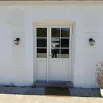 House On Vellingtoft In Kvaers *