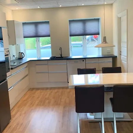 شقة House On Vellingtoft In Kvaers